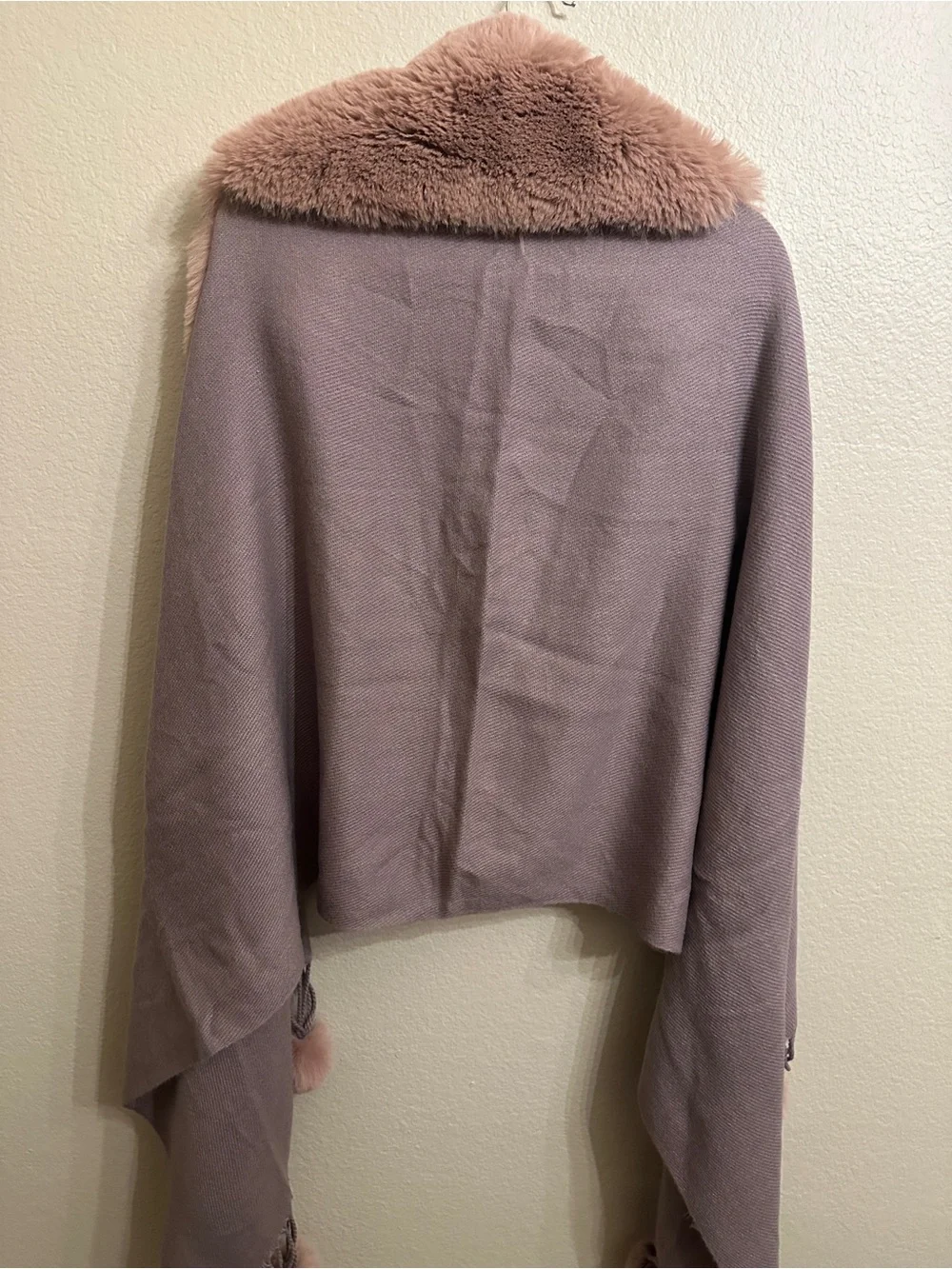 Mauve Faux Fur Collar Wrap Shawl Cape Pom Pom Fringe One Size